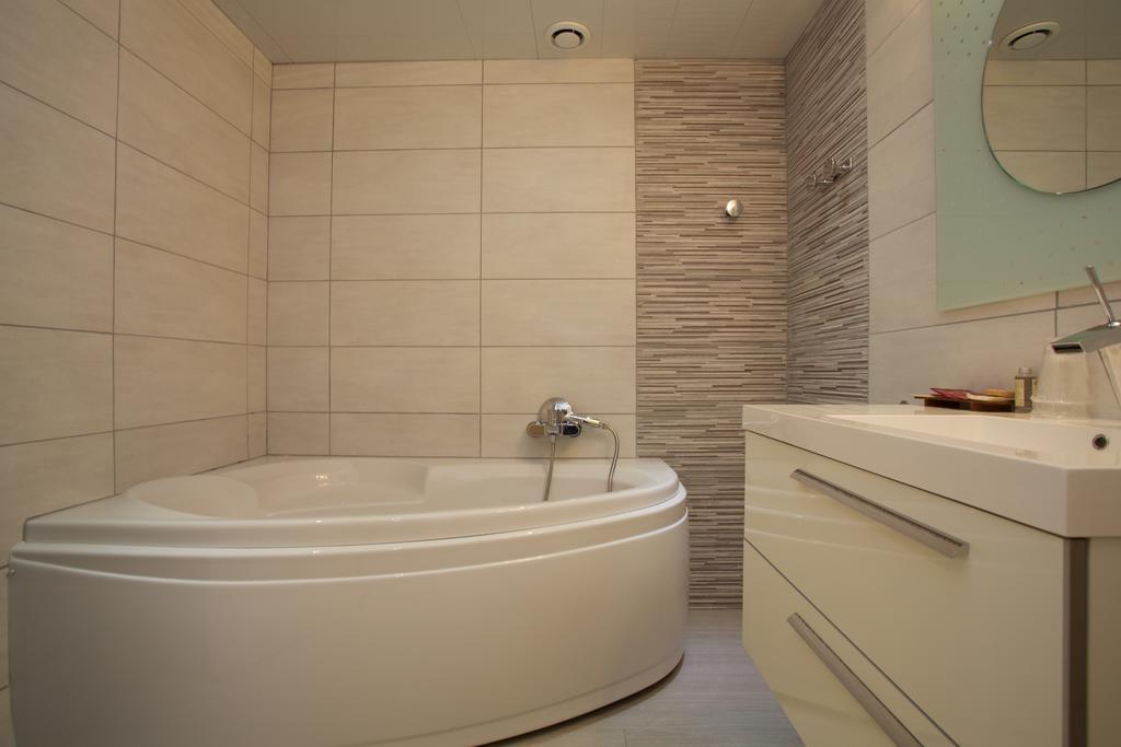 Logis Hotel Restaurant Spa Beau Site 룩세일레벵즈 외부 사진