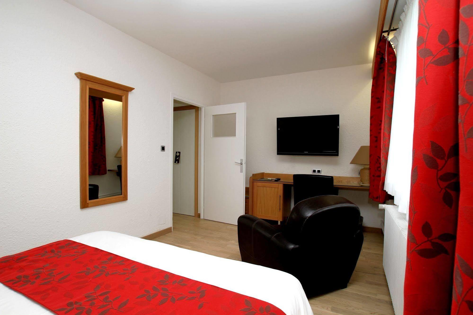 Logis Hotel Restaurant Spa Beau Site 룩세일레벵즈 외부 사진
