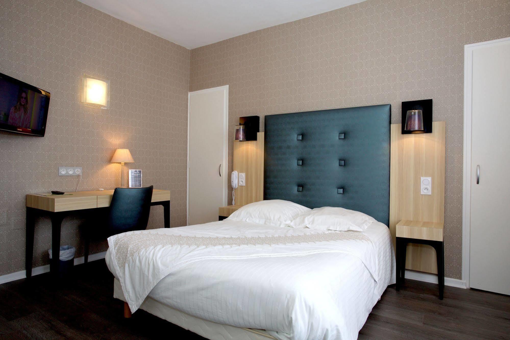 Logis Hotel Restaurant Spa Beau Site 룩세일레벵즈 외부 사진