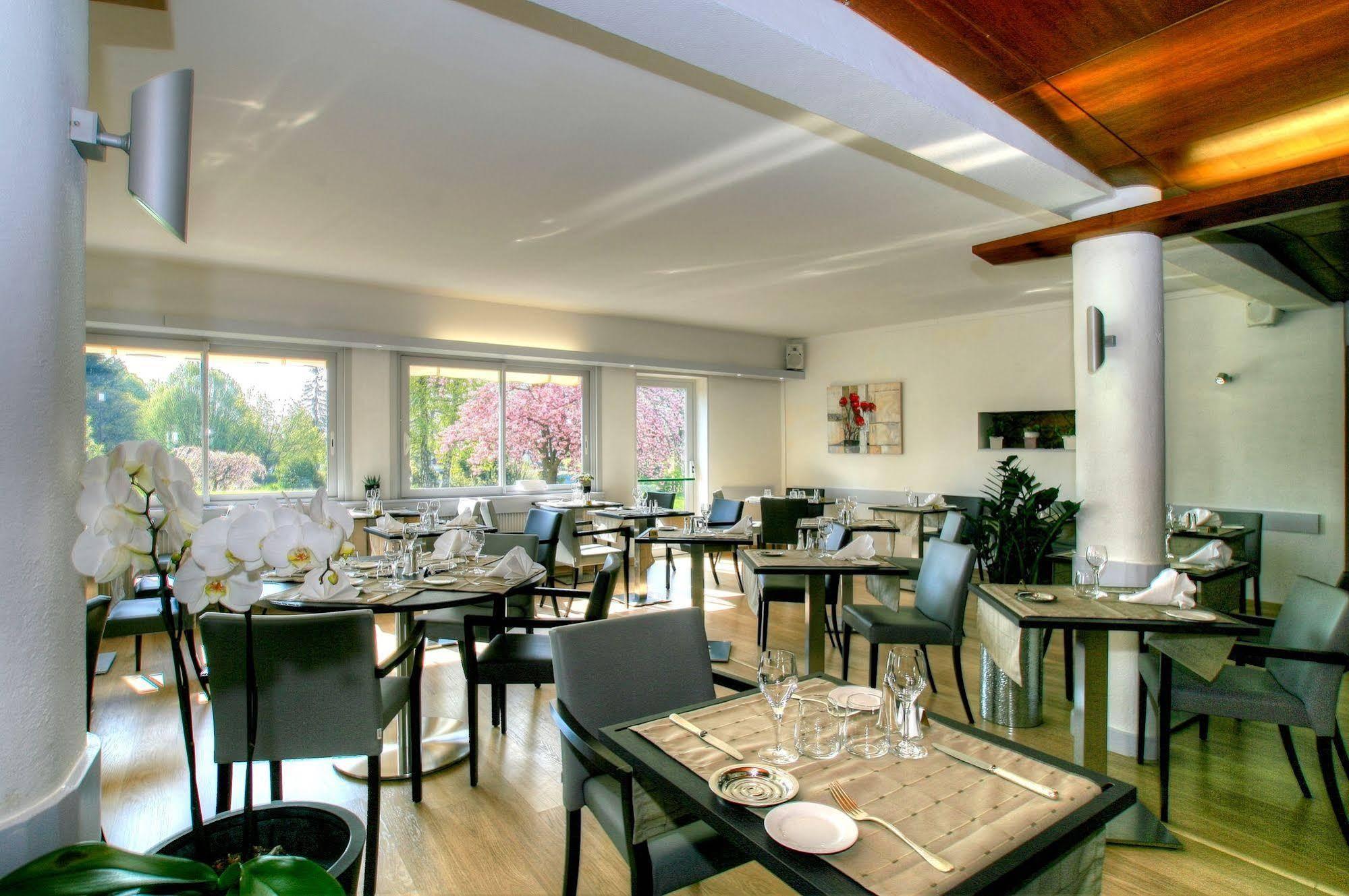 Logis Hotel Restaurant Spa Beau Site 룩세일레벵즈 외부 사진
